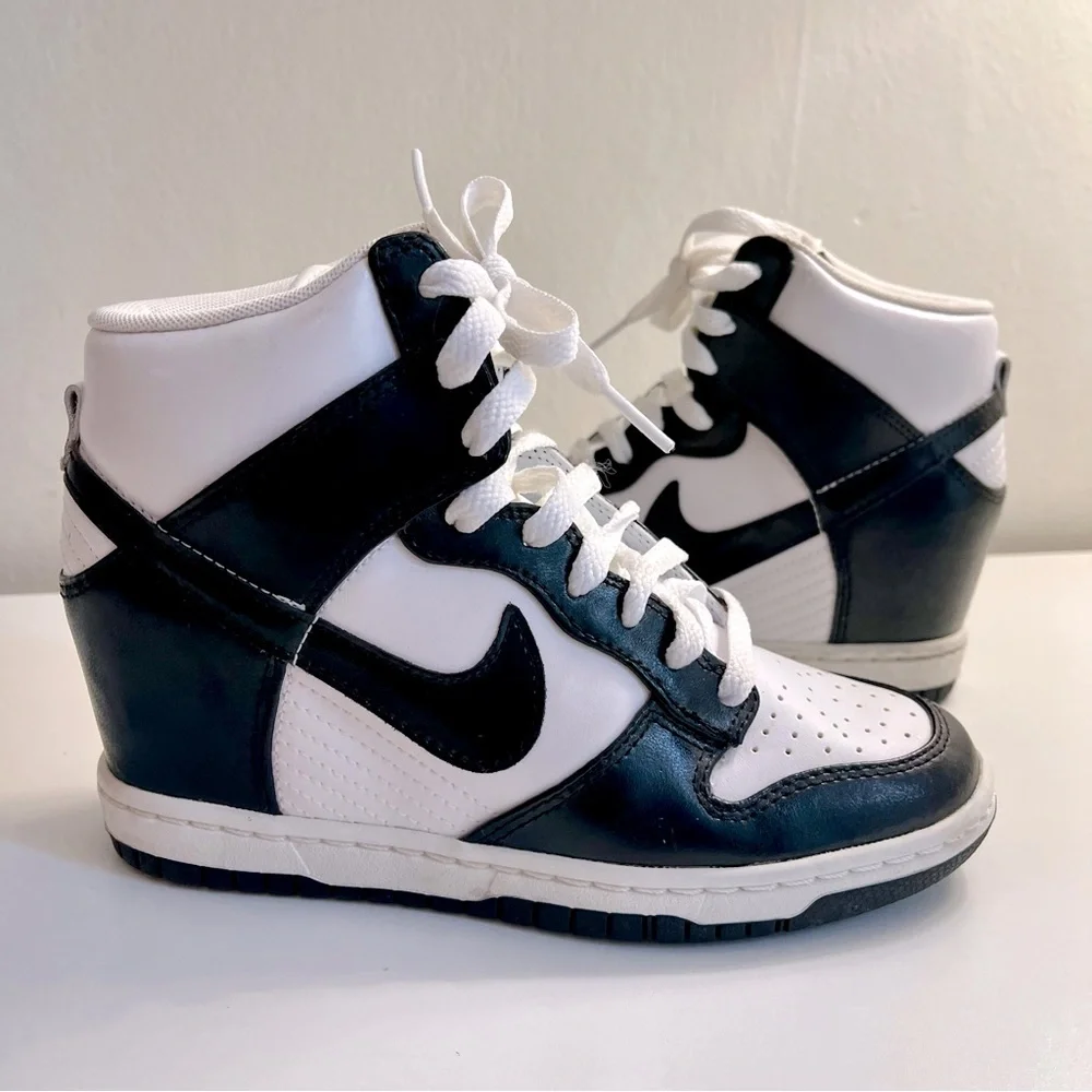 Nike Panda Dunk Sky High Women’s Size 5